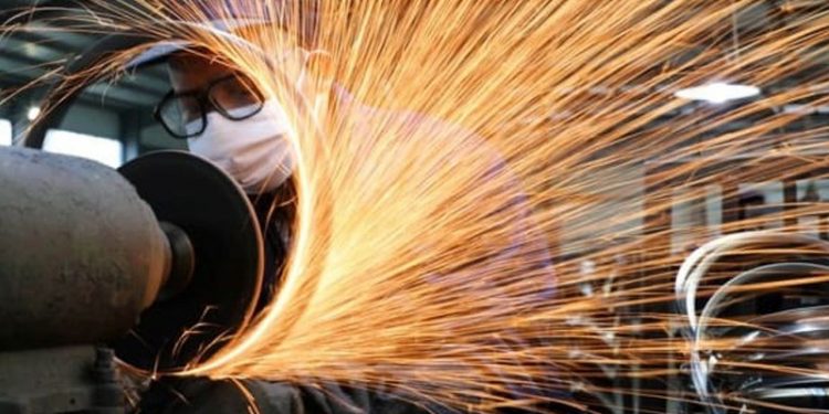 Sanayici, zamlar nedeniyle müşteriye fiyat veremiyor: Şalterler inebilir