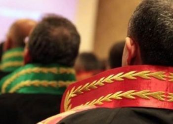 Savcı, tanıdığı hayat kadınlarının şantaj ve hırsızlık dosyalarını kapatmış