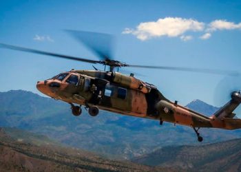 Savunma Bakanlığı: Skorsky tipi helikopter kırıma uğradı, bir personel aranıyor