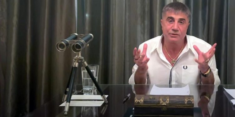 Sedat Peker cephesinden peş peşe açıklamalar: 'BAE’e yolladığınız tetikçilerin isimleri bizde mevcut'