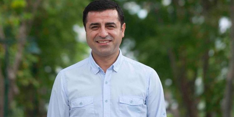 Selahattin Demirtaş: Mersin'deki saldırıyı kınıyorum; demokratik siyasette ısrarcı olun