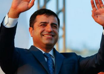 Selahattin Demirtaş: Şiddetle arasına mesafe koyması gereken HDP değil