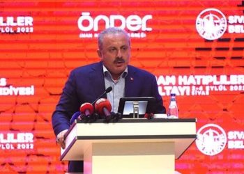 Şentop'tan Gülşen'e gönderme: Onların rahatsızlığı, imam hatip liselerinin muhtevası