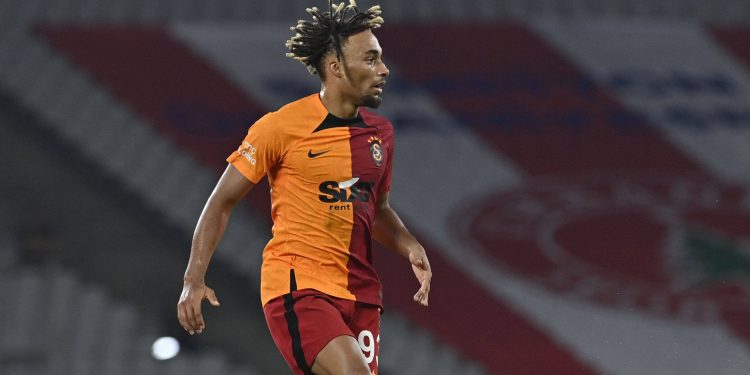 Sezon başında takımdan gönderiliyordu; Sacha Boey performansıyla Süper Lig'e damga vurdu