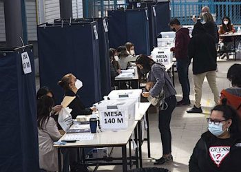 Şili halkı diktatör Pinochet anayasasının değiştrilmesine 'hayır' dedi