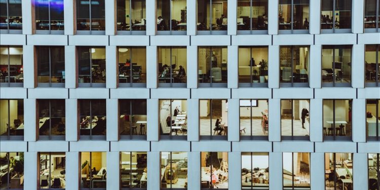 Sonuçlar olumlu: İngiltere'de haftada 4 gün mesai deneyen firmalar uygulamayı kalıcı hâle getirecek