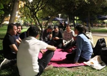 Sorunlarına dikkat çekmek isteyen üniversite öğrencilerine polis müdahalesi