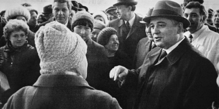 Sovyetleri komünizm yıktı, Gorbaçov kurtarmaya çalıştı