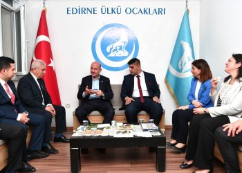 Soylu’dan altılı masaya: Masanın altında birbirlerine tekme atıyorlar, bunlar karakola düşer