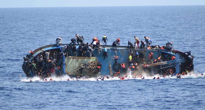 Suriye açıklarında mülteci teknesi battı: 34 ölü