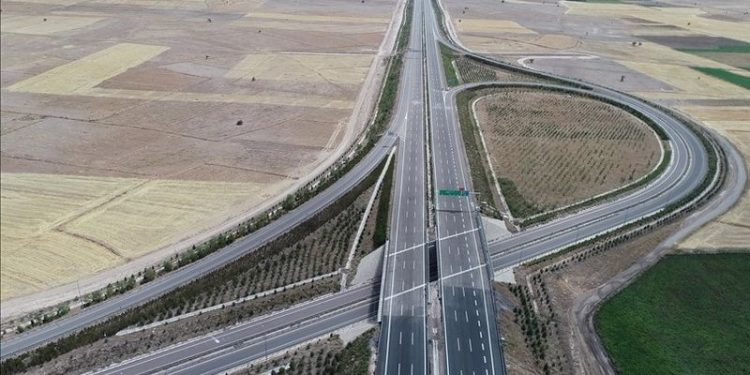 TBMM KİT Komisyonu üyesi suç duyurusunda bulundu: Niğde Otoyolunda 2.8 milyarlık kamu zararı var