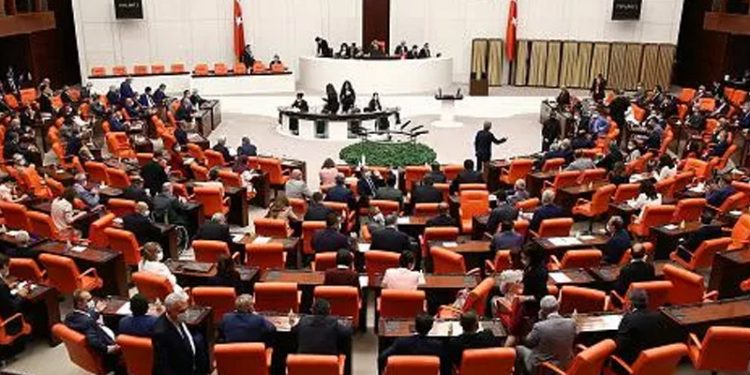 TBMM’nin yeni yasama yılı Cumartesi başlıyor: Gündemde hangi yasal düzenlemeler var?