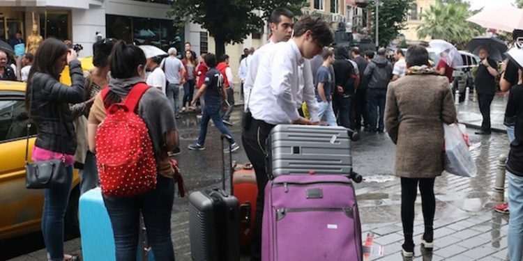 TL’deki değer kaybı turizmi ‘destekledi’: Yabancı ziyaretçi sayısı iki katına çıktı