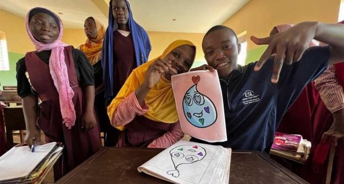 Time to Help, Ugandalı yetimlerin eserlerini NFT ile kuyulara dönüştürdü