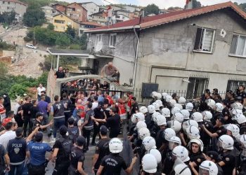 Tokatköylüler AKP'li belediyenin yıkımını anlattı: 45 yıldır oturduğum evimi gözümün önünde yıktılar