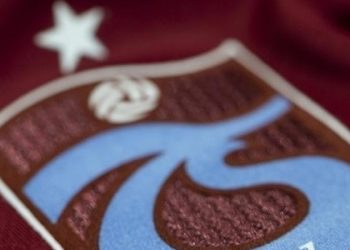 Trabzonspor'da 3 futbolcunun sözleşmesi uzatılarak mali şartları değiştirildi