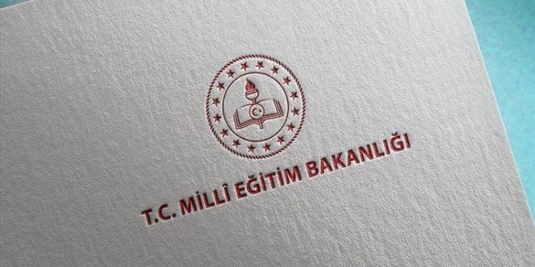 Tüm dinleri tarafsız öğretme görevi olan MEB: Gençleri İslam dışı inançlara ilgi duymaktan korumalıyız