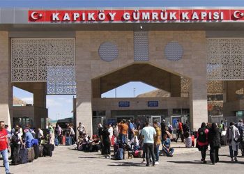 Türk Lirası düştü, İranlılar Van'a akın etti, oteller tamamen doldu