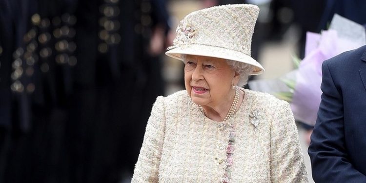 Türkiye İşçi Partisi: 2. Elizabeth'i bir sömürge imparatorluğunun sahibi olarak hatırlayacağız