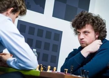 Turnuvayı yarıda bırakmıştı: Satranç şampiyonasında 'hile' krizi