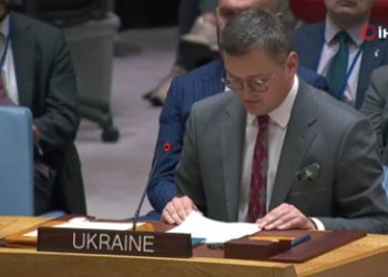 Ukrayna Dışişleri Bakanı Kuleba: Rusya'da seferberlik ilanının ilk gününde binlerce Rus yurtdışına uçak biletleri aldı