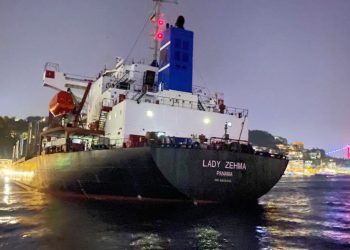 Ukrayna’dan gelen kargo gemisi Boğaz’da karaya oturdu