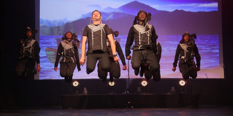 Ümit Nağmeleri Danimarka’da coşturdu: Siz varsanız ümit ölmez