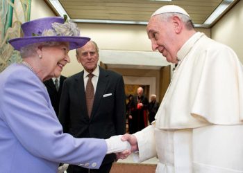 Vatikan: Papa Francis, Kraliçe II. Elizabeth'in cenazesine katılmayacak