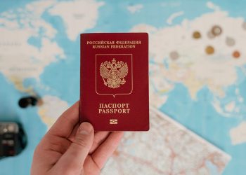 Vize kolaylığı anlaşması askıya alındı; Avrupa, Ruslara kapıyı kapattı