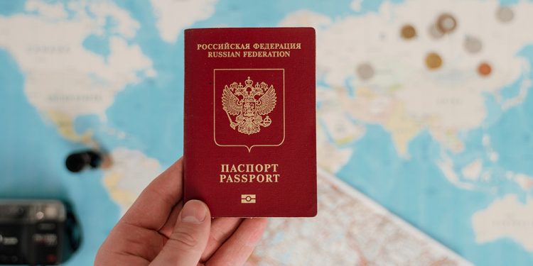 Vize kolaylığı anlaşması askıya alındı; Avrupa, Ruslara kapıyı kapattı