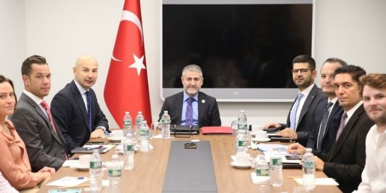 Yabancı fon yatırımcılarıyla görüşen Bakan Nebati: Ekonomi modelimizi kapsamlı bir şekilde aktardık
