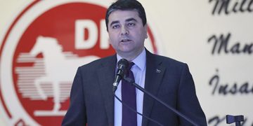 Yüzde 25 kira zammını az bulan Afgan ev sahibi, DP Genel Başkanı’nı evden çıkardı