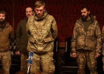 Zelenski: Erdoğan'la anlaşmamız kapsamında serbest bırakılan 5 Azov komutanı Türkiye'de kalacak