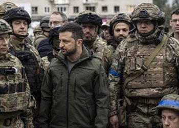 Zelenskiy, Rus güçlerinden geri alınan İzyum'da toplu mezar bulunduğunu açıkladı