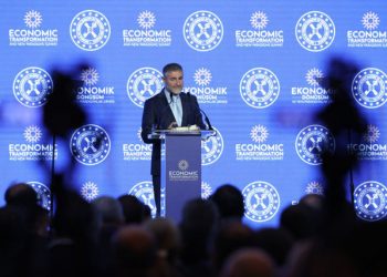 ‘Eepistemolojik kopuş/nöro ekonomi’ derken, 1 haftada 2,5 milyar doları yakmış’