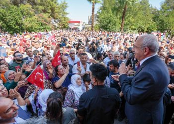 ‘Siyaseti halk için yapacağız, paraları söke söke 5’li çeteden alacağız’