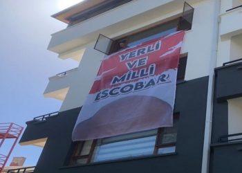 ‘Yerli ve milli Escobar’ pankartı yeniden asıldı