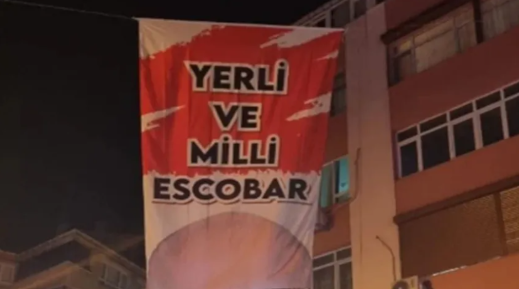 ‘Yerli ve milli Escobar’ pankartına ‘Soylu kastedildi’ davası