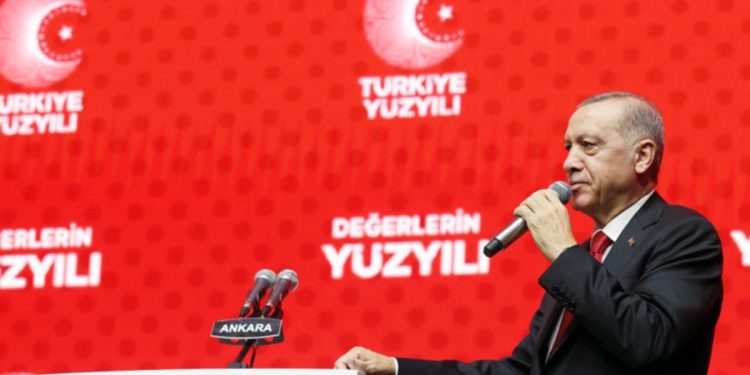 Erdoğan “Türkiye Vizyonu” ile Herkesi AKP’ye Davet Etti