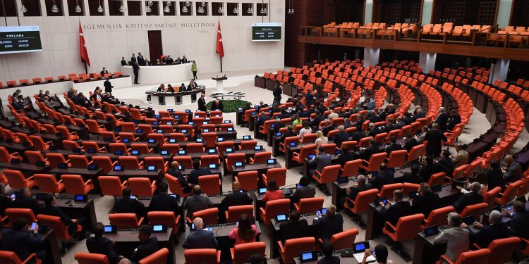 34 vekile ait dokunulmazlık dosyası Meclis’te