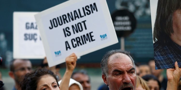 “Türkiye’de Kamu Yararı Olan İçerikler Sansürleniyor”