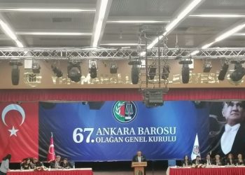 Ankara Barosu Genel Kurulu’nda Jina için direnen kadınlar selamlandı