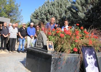 Mehmed Uzun mezarı başında anıldı