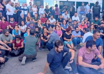 Diyarbakır’da hastane yemeğini boykot eden SES üyelerine silahlı saldırı | YENİLENDİ