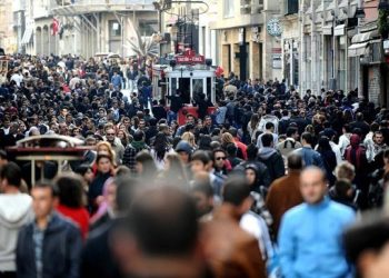 Gençlere göre Türkiye’deki sorunların kaynağında  kanunların uygulanmaması var