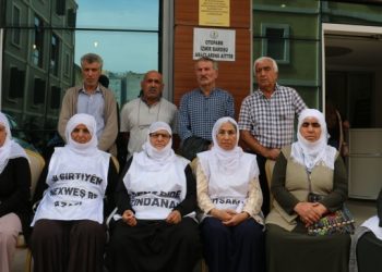 ‘Hasta tutuklular tek kişilik hücrede tutuluyor’