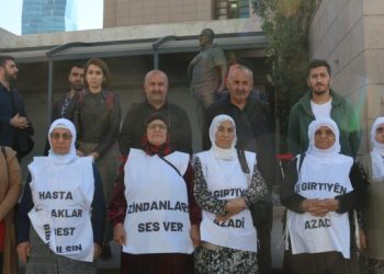 Adalet Nöbeti: Cezaevlerindeki zulüm son bulsun