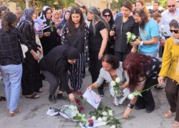 Akarsel’in katledildiği yere karanfiller bırakıldı