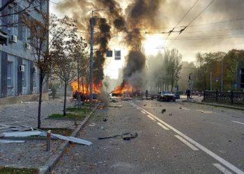 Kiev’de art arda patlamalar
