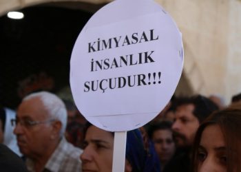 Kimyasal silah kullanımına protesto: Sessiz kalanlar da suça ortaktır